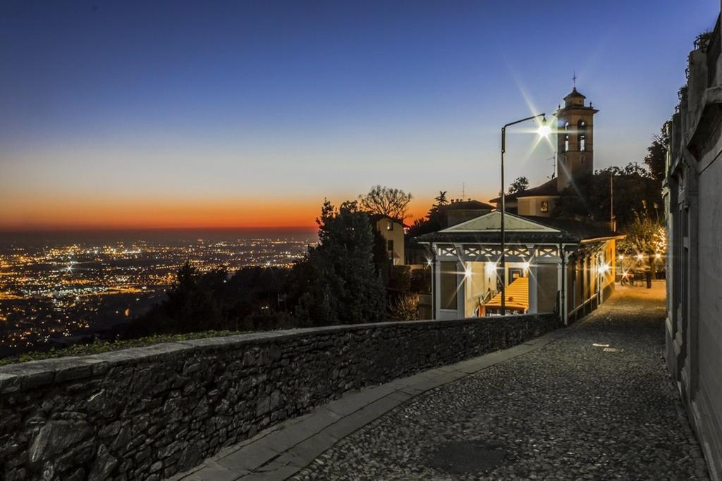 Porta Dipinta House Bergamo Alta Apartment Phòng bức ảnh