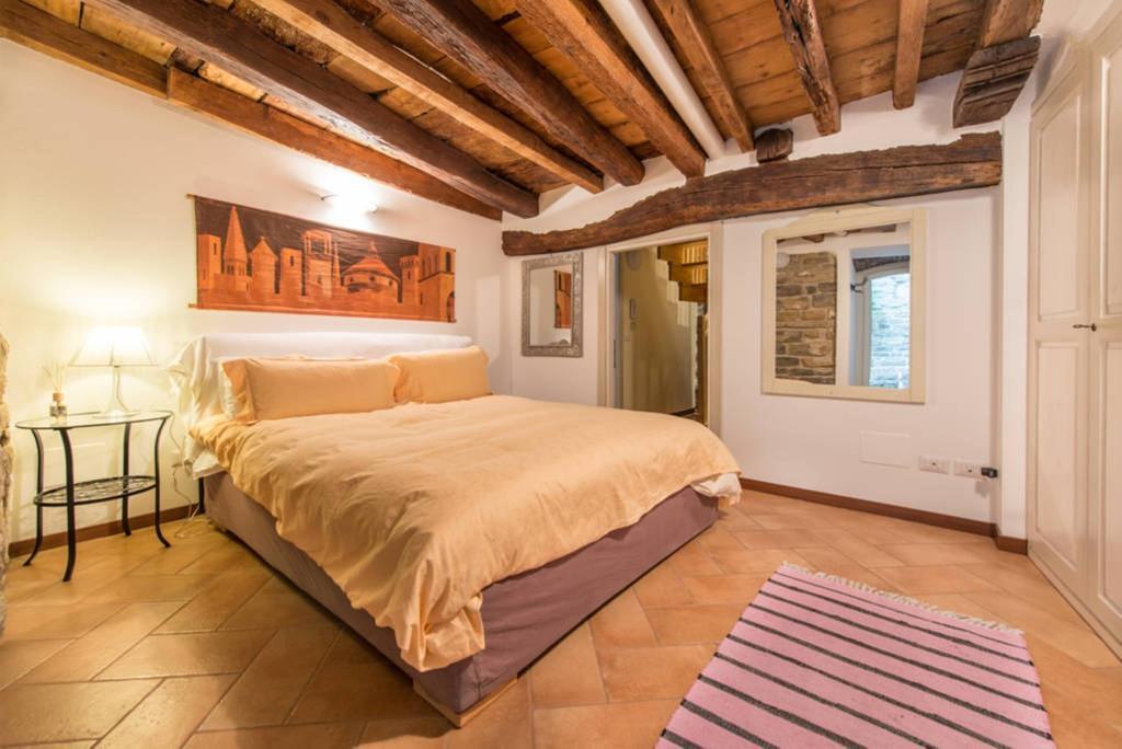Porta Dipinta House Bergamo Alta Apartment Phòng bức ảnh