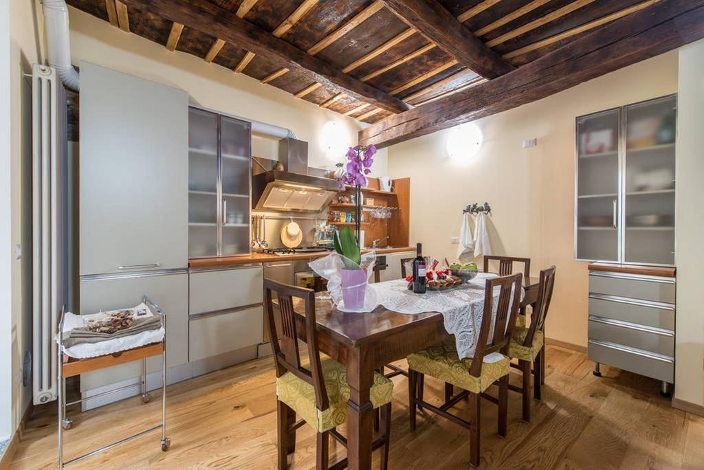 Porta Dipinta House Bergamo Alta Apartment Phòng bức ảnh